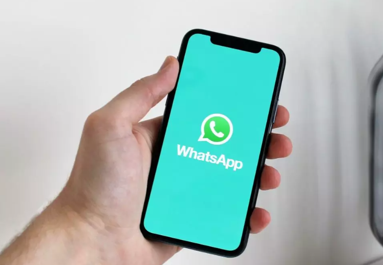 Why Every Hong Kong Professional Needs WhatsApp Web and Telegram Desktop